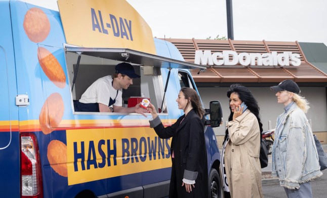 EDITORIAL USE ONLY Customers queue at Aldi???s new Hash Brown Van, parked outside a McDonalds in south London, where the supermarket is stepping in to serve their own free hash browns once the fast-food chain ends its breakfast service. Issue date: Wednesday May 28, 2025. PA Photo. The van is touring the nation this week, open from 11.01am, with over half of the public believing that 11am is too early to stop serving breakfast. Photo credit should read: Matt Alexander/PA Media Assignments